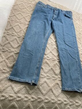 Wrangler Classic Men's  Blue Denim Jeans‎ Size 38 X 32